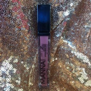 Mannakadar Lip-locked Priming Gloss Stain